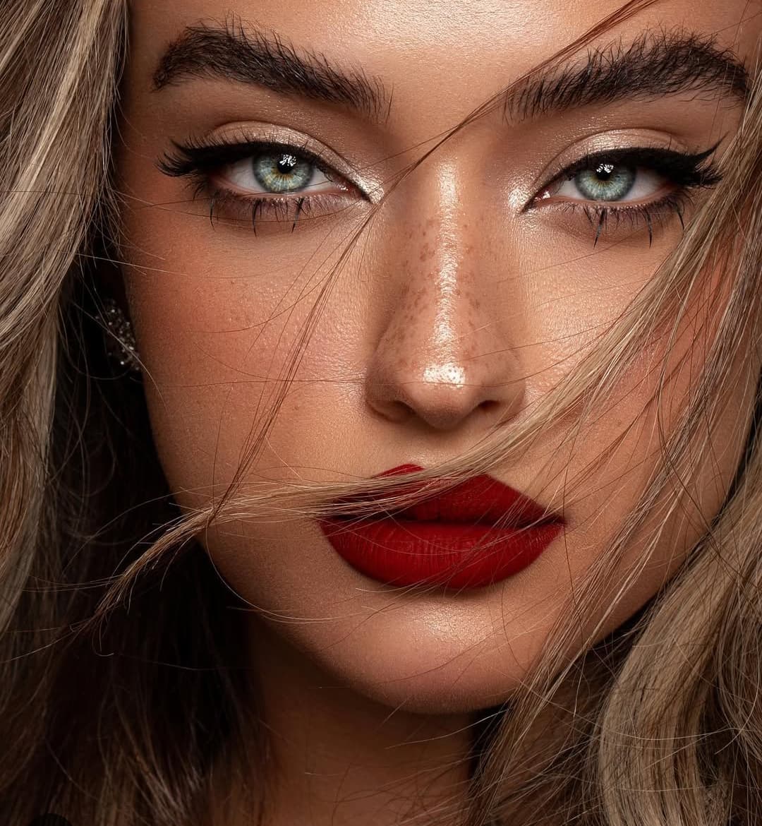 MAKEUP BY HANADI