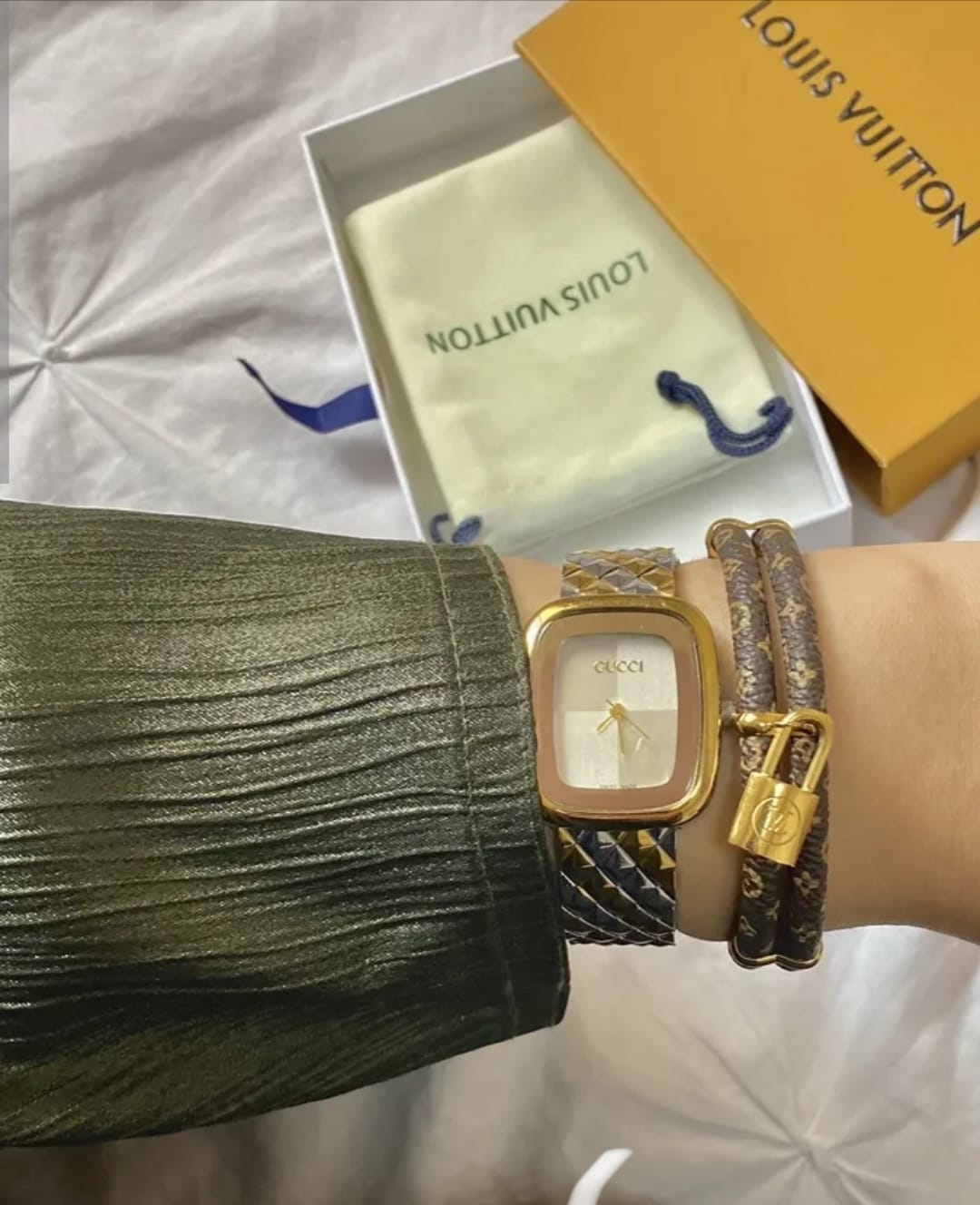 سواره Louis Vuitton