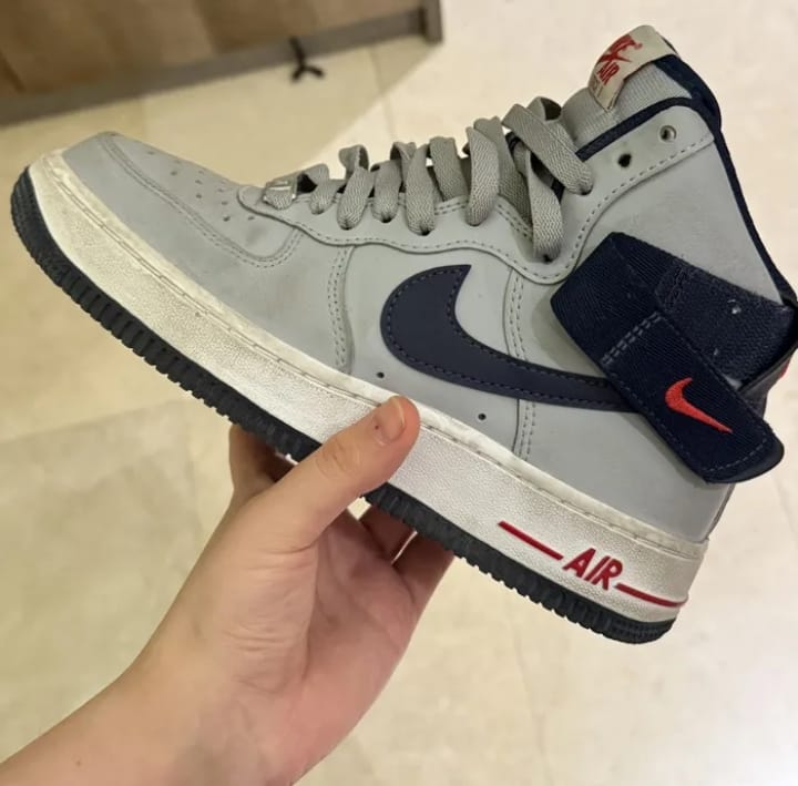 احسب التمويل والقرض
Nike Womens Air