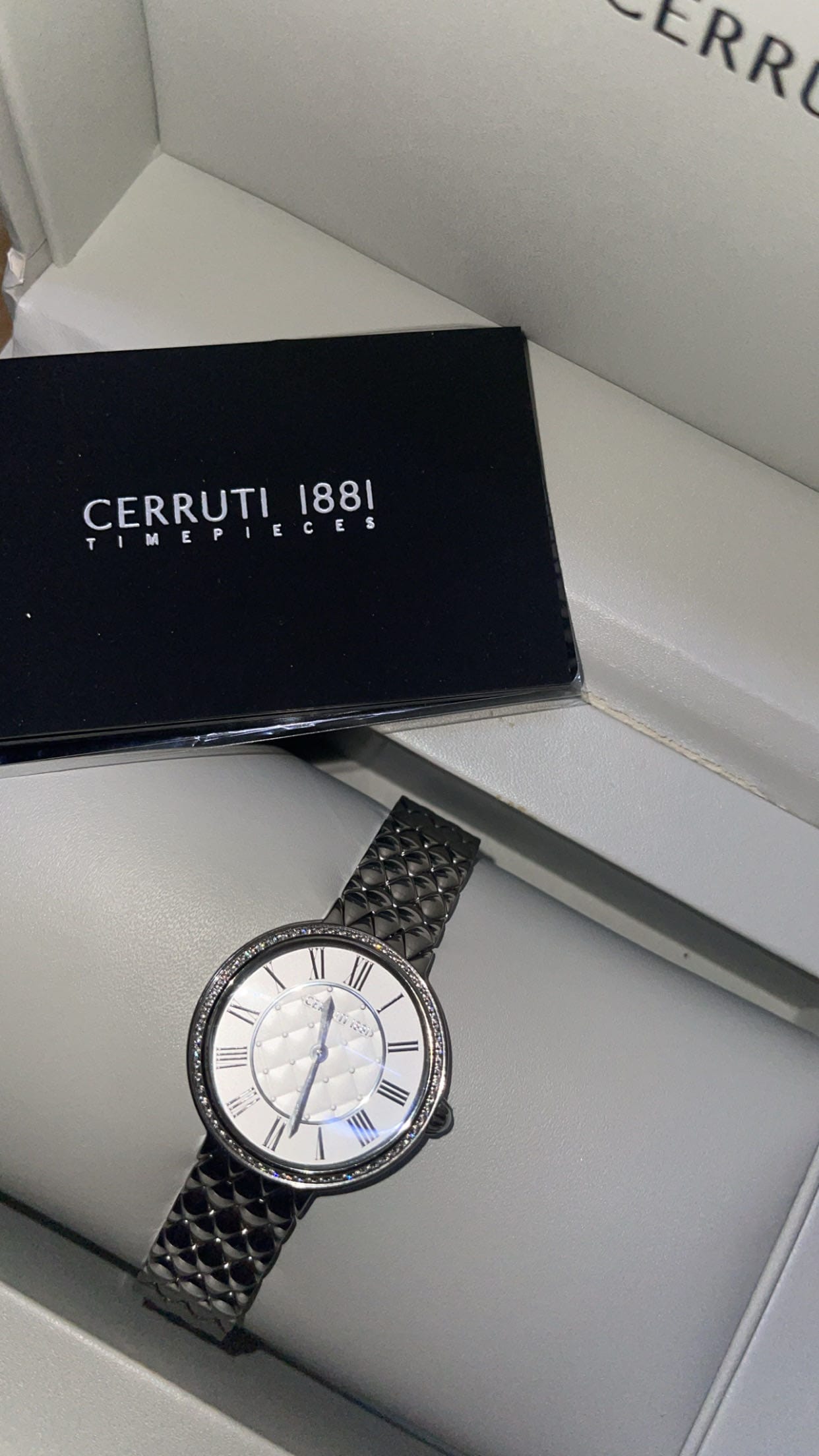 ساعة CERRUTI